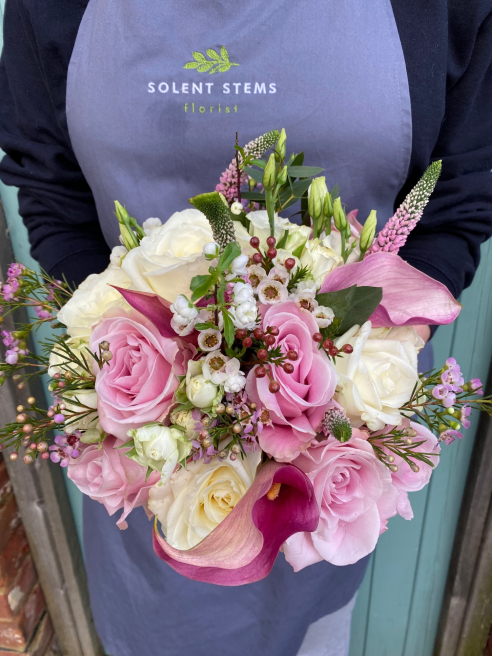 Solent Stems | Gosport | Home | Wedding Florist Gosport | Bridal Flowers Hampshire | Venue & Event flowers Hampshire |