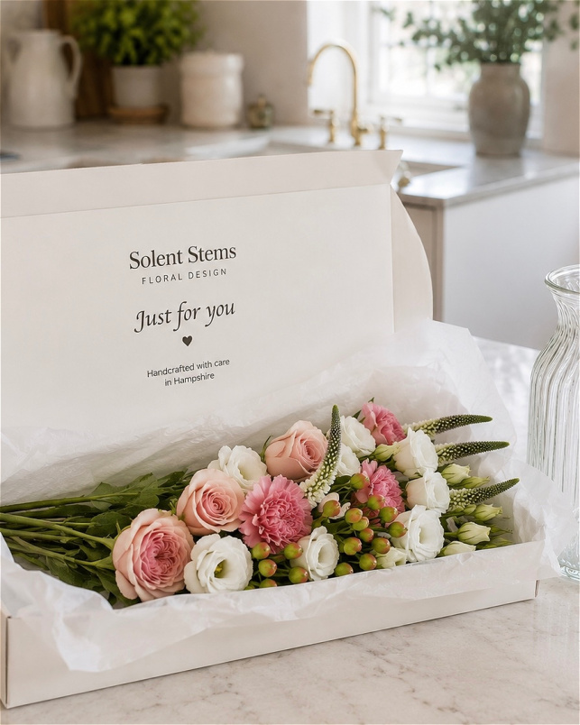 Bouquets | Signature Stems | Letterbox Flowers - UK MAINLAND DELIVERY