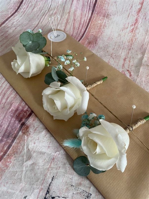 I do - Wedding Flowers | Weddings | I do - Wedding Buttonholes
