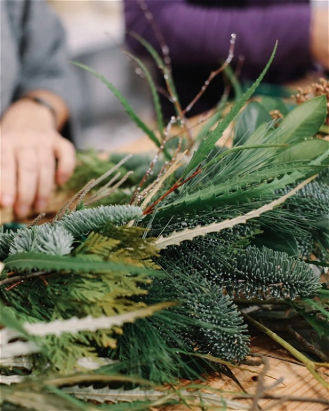 Christmas | Wreaths  | Luxury Festive Foliage Wrap