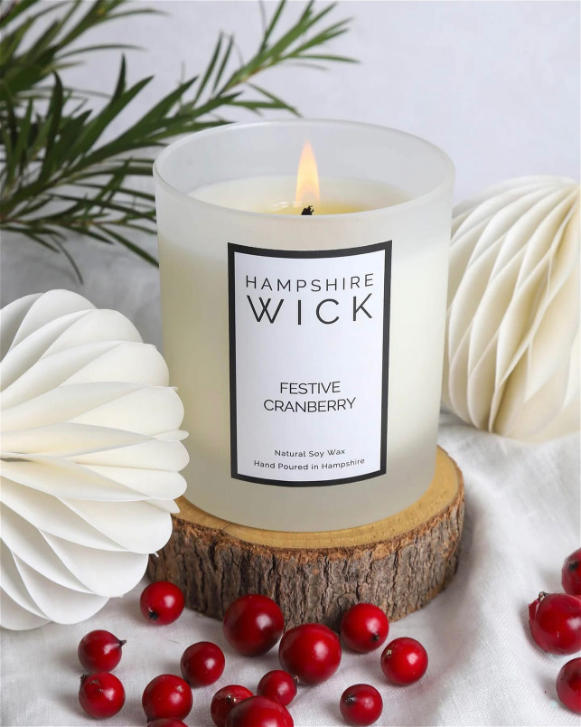 Candles | Gifts | Upsell gifts | Luxury Candle - Festive Cranberry