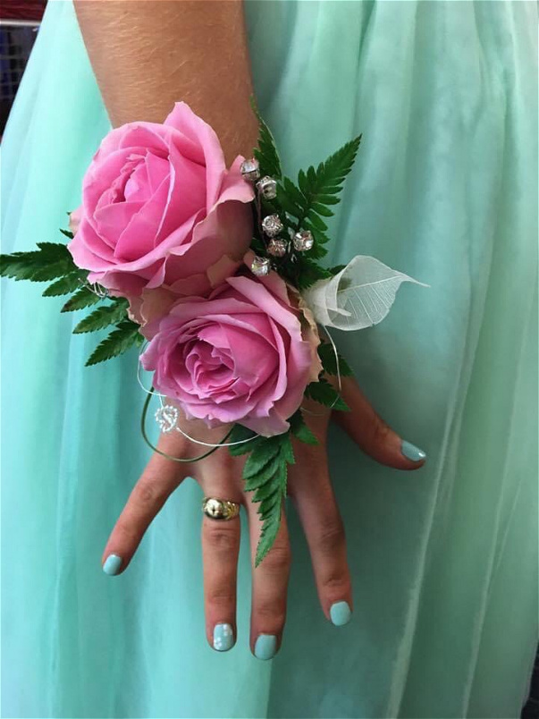 button holes and corsages | Wrist corsages