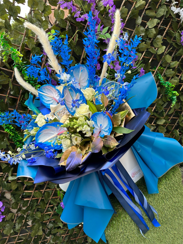 Congratulations Flowers | Facebook & Instagram Featured Bouquet’s | Friendship Flowers | New Baby Flowers  | New Home | “𝑨𝒛𝒖𝒓𝒆 𝑹𝒆𝒗𝒆𝒓𝒊𝒆 “ 26/07/2023