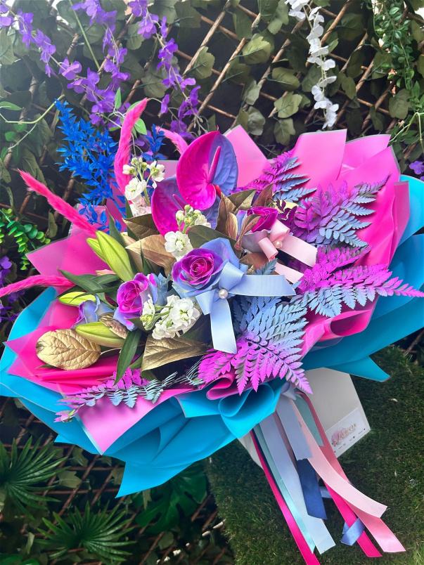 Bouquets | Facebook & Instagram Featured Bouquet’s | “He Or She ,What Will It be ?“
