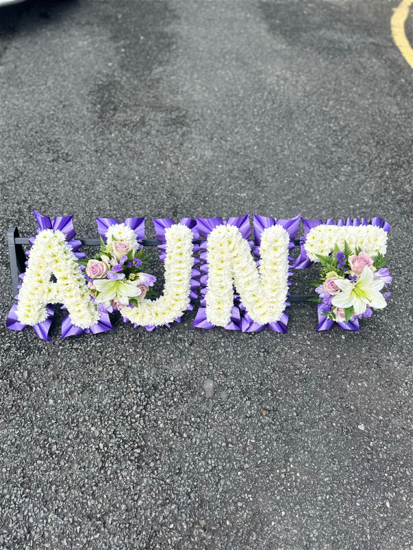 All Funeral Flowers | Funeral & Sympathy  | Letter Tributes | Aunt Funeral Letters