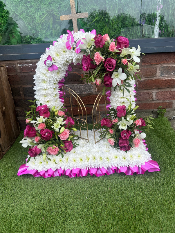 All Funeral Flowers | Funeral & Sympathy  | Special Tributes | Gates Of Heaven