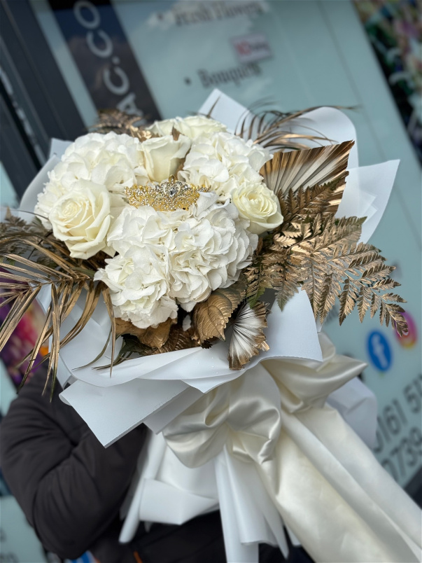 Anniversary Flowers  | Apology Flowers | Birthday Flowers  | Friendship Flowers | Funeral & Sympathy  | New Home | Romantic Flowers | Wedding Flowers | The Queen Of Queens