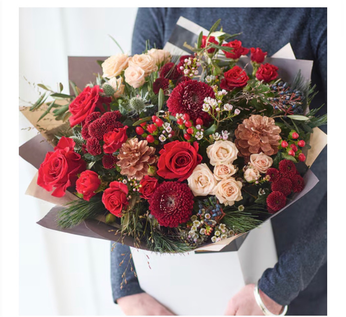 Christmas 2025 | CLASSIC CHRISTMAS SPLENDOUR BOUQUET