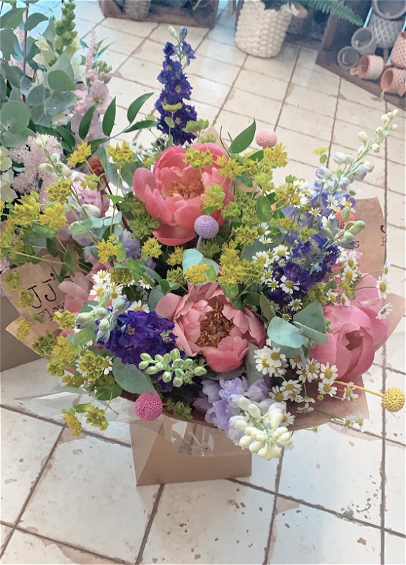 Fresh Florals | Bright & Beautiful