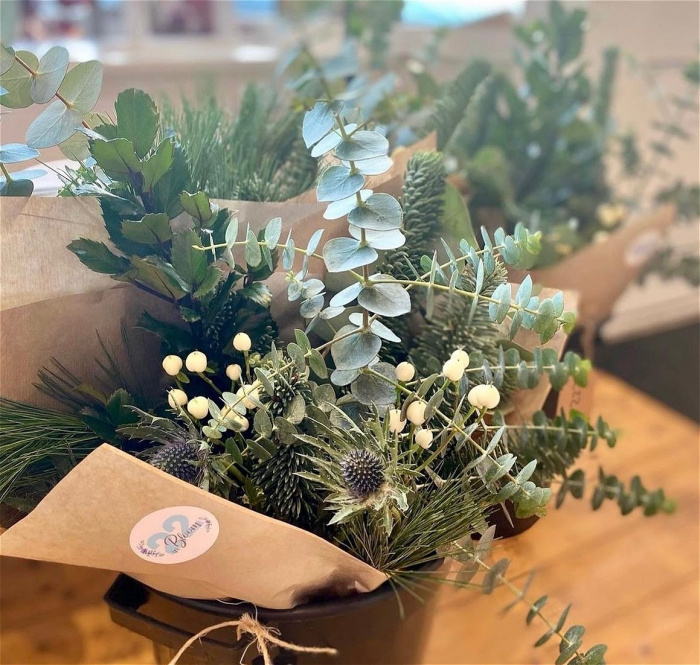 Christmas | Festive Foliage Wraps