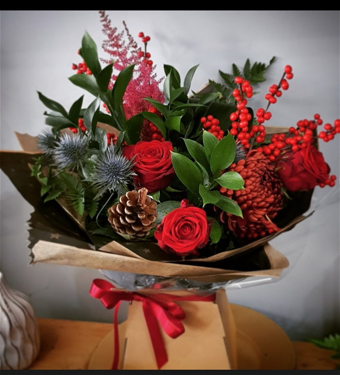 bouquet flowers in Crewe | Christmas | Berry nice Christmas