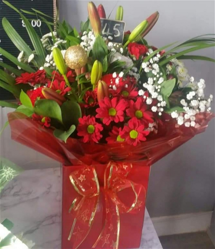 bouquet flowers in Crewe | Christmas | christmas mix