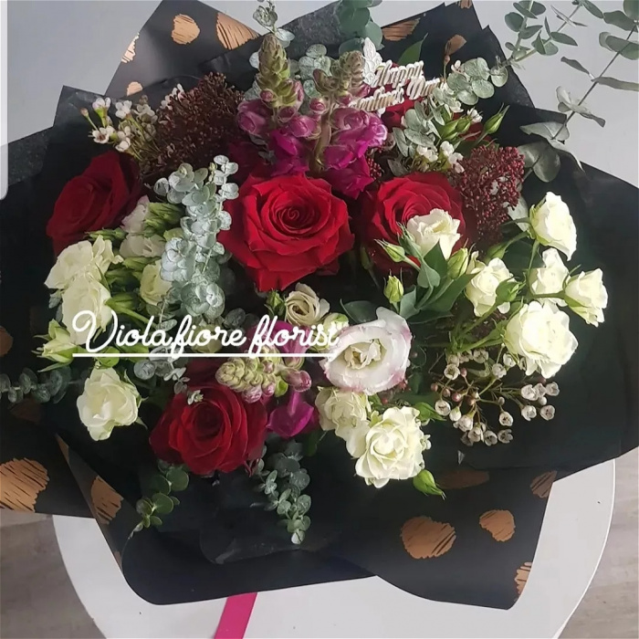 bouquet flowers in Crewe | Christmas | Christmas lux