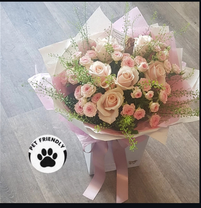 Pet Friendly flowers | Bouquet roses