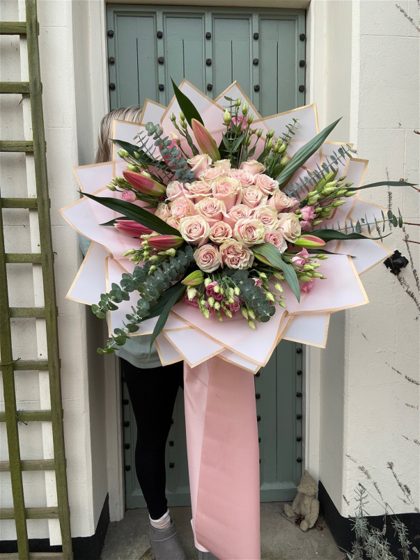 Premium Bouquets | The Lexi Bouquet