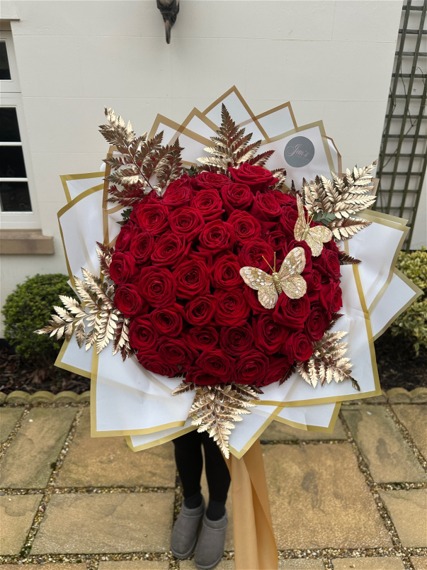 Rose Bouquets  | 50 Red Butterly roses
