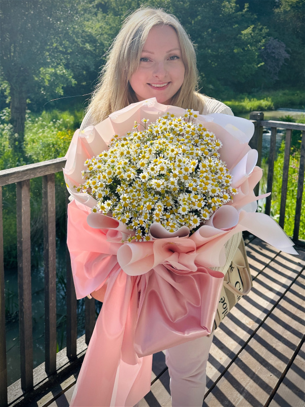 Luxury Bouquets  | Daisies are a girls best friend