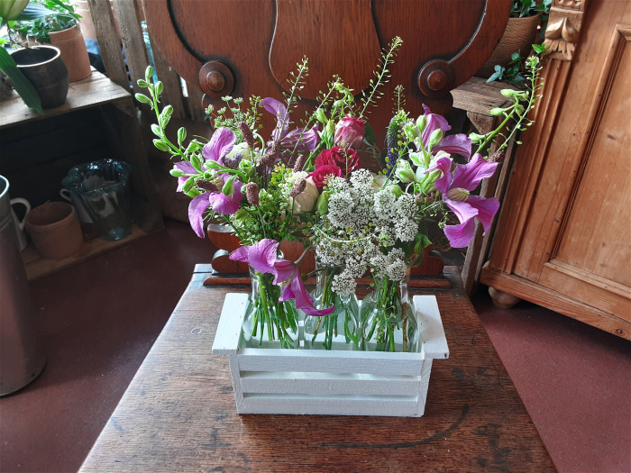 Gifts | Mother's Day 2024 | Mother's Day 2025 | Our Flowers and flower vases | Valentine's Day 2025 | Mini bottles in metal or wooden crate
