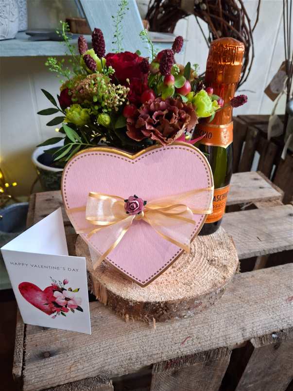 Valentine's Day at The Woodland Florist | Valentine's gift combination