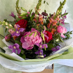 Hand tieds & arrangements | Workshops | Workshop - Create a Hand-Tied Bouquet with Sustainable Wrapping