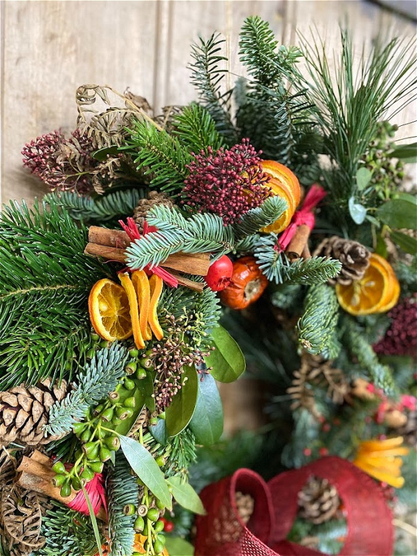 Christmas Wreath Making Workshops in Kent 2025 | Wreath Making: The Five Bells Inn Brabourne 2nd December (Evening)