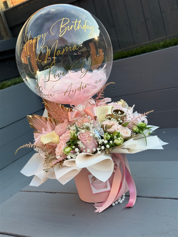 Hot Air Balloon Arrangement | Pretty Pinks Hot Air