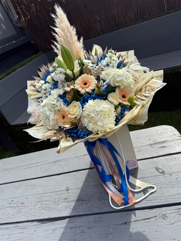 Bouquets | Hydrangea Blue Bouquet
