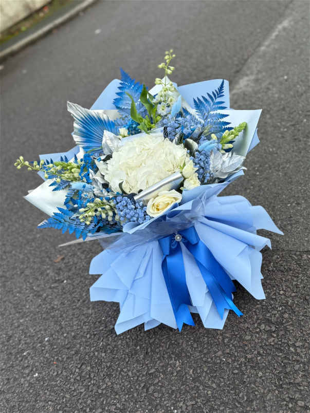 Signature Bouquets | Something Blue