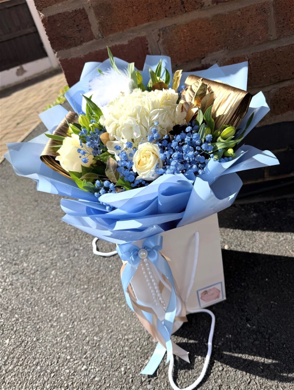 Signature Bouquets | Blue Opulence