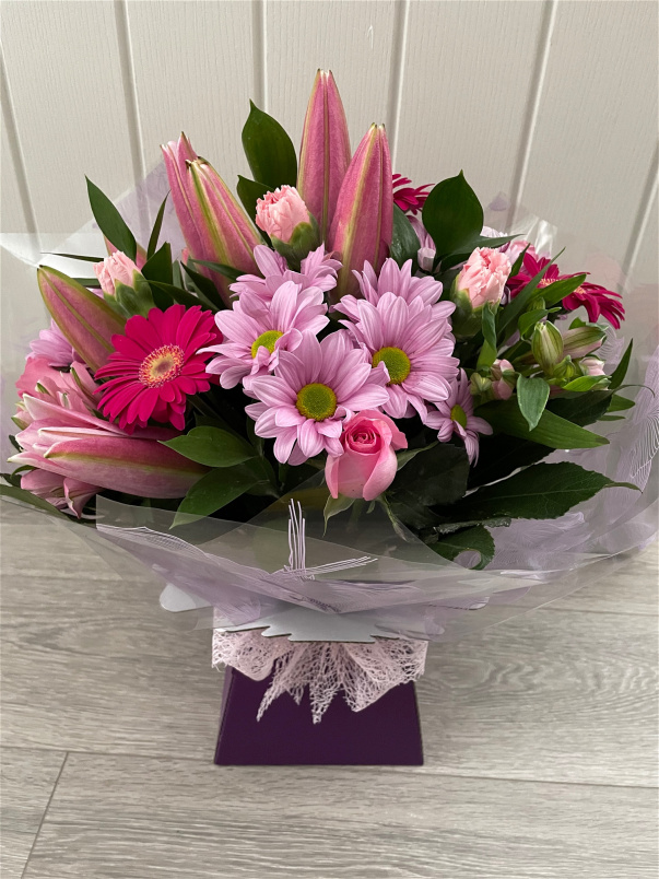 Gift Flowers  | Mother's Day | Valentines Day | Pretty pinks