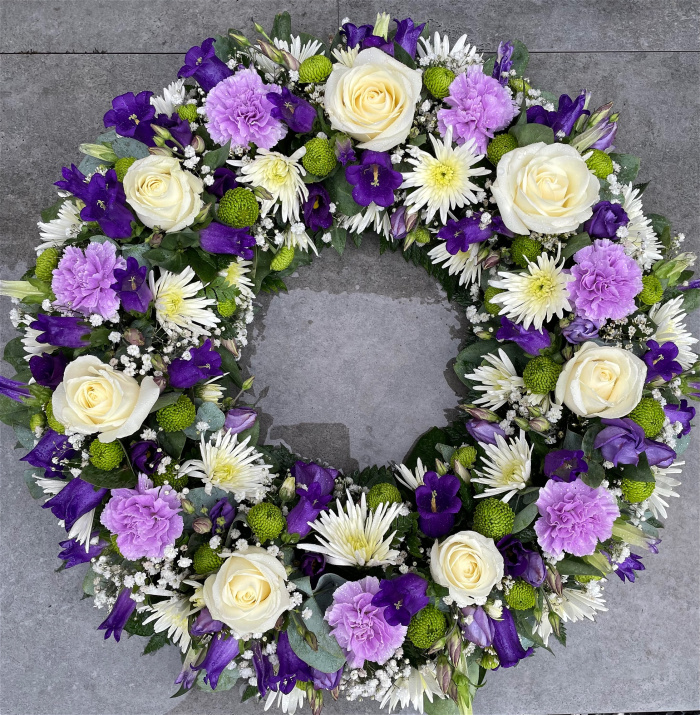 All Funeral Tributes | Posies / Wreaths | Wreath  (purple/cream)