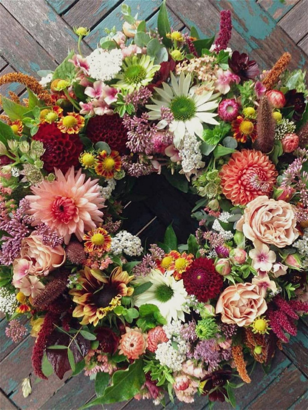 Funeral | Seasonal wreath