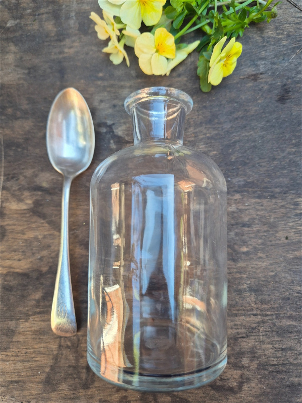 Floristry Tools  | Glass Bud Bottle
