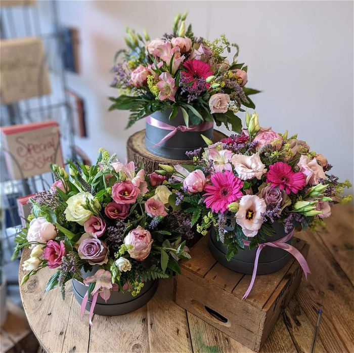 Floral Gift Selection | International Ladies Day - Saturday 8th March | International Mother's Day  | Mothering Sunday - 30th March 2025 | New Baby | Precious Pink Hatbox