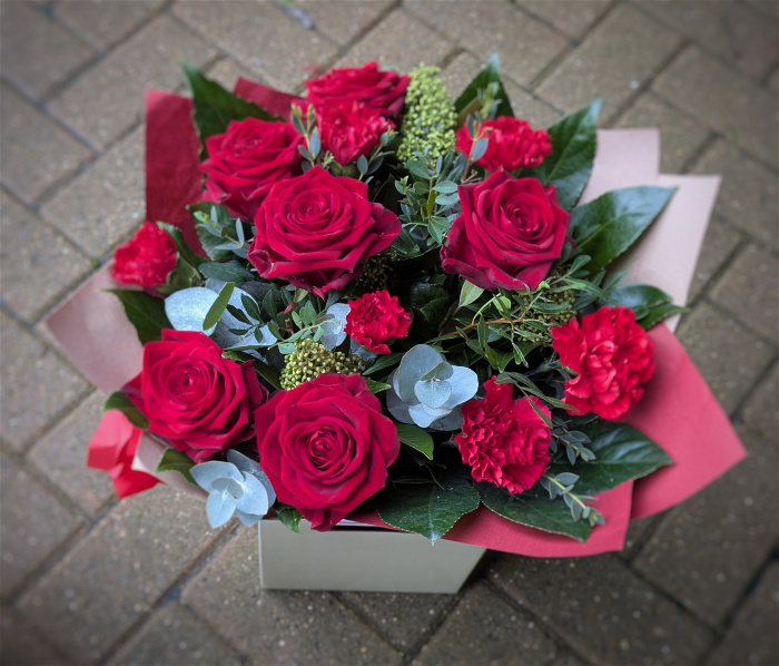 Valentine's Day - Saturday 14th February | Devine Dianthus Bouquet