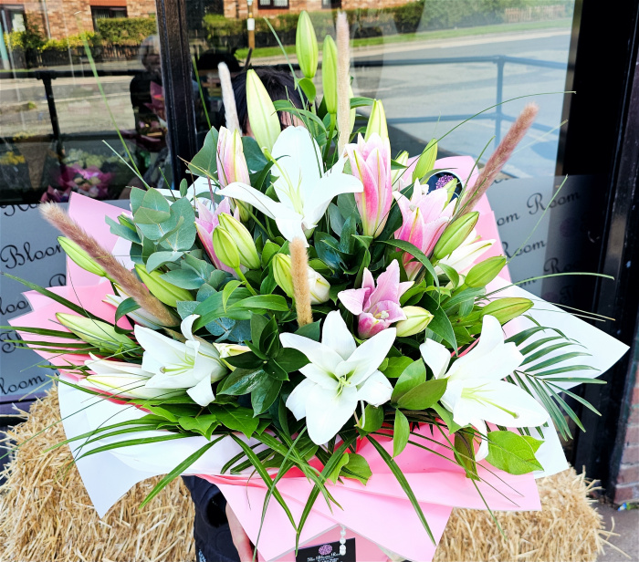 BOUQUETS | Mother's Day Collection  | Lovely Lilies