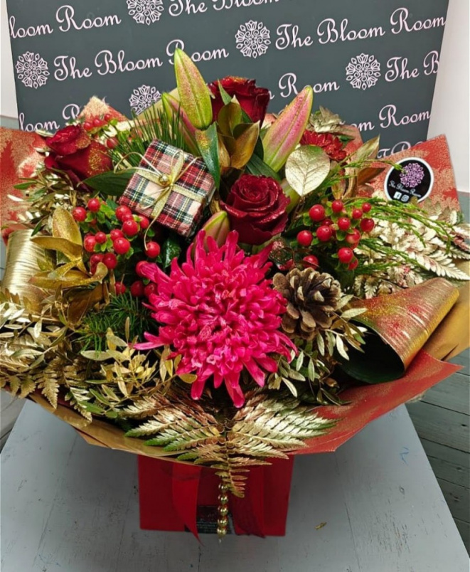 BOUQUETS | CHRISTMAS 2025 | Christmas is back in town