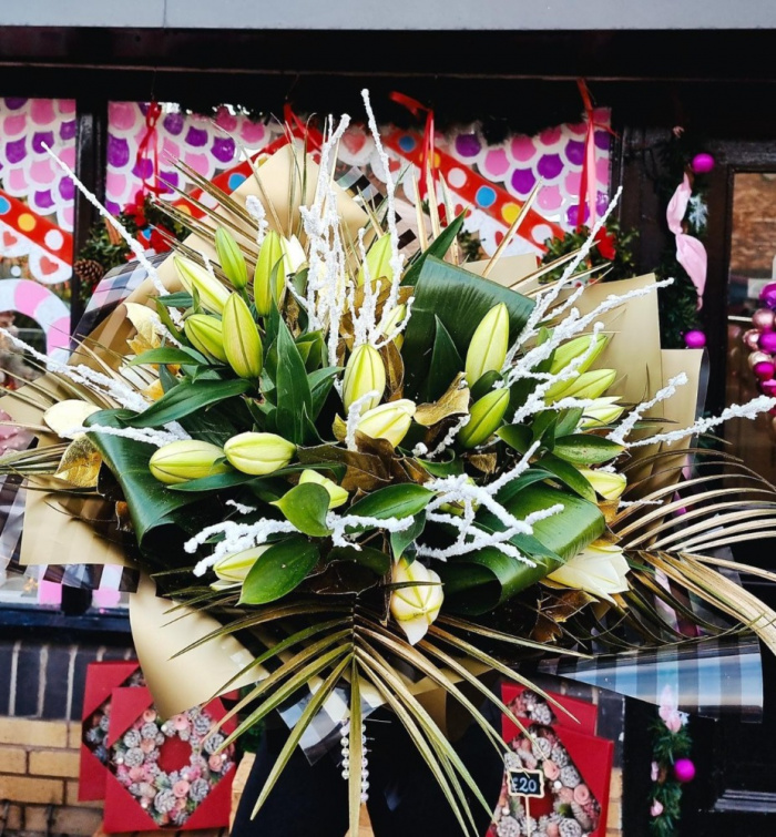 BOUQUETS | CHRISTMAS 2025 | Snowing Lilies