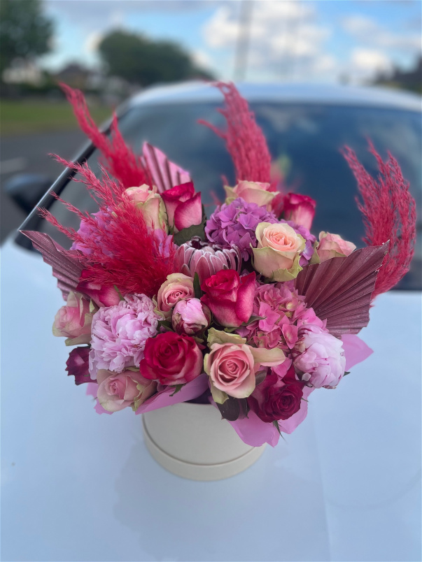 Bouquets | Gifts | Mothers Day | Hat Box Bouquet