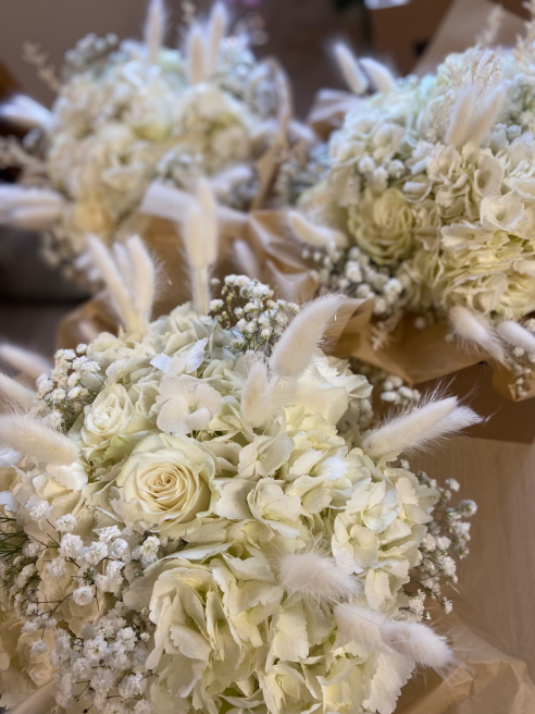 Roses, hydrangea, gypsophila and bunny tails 