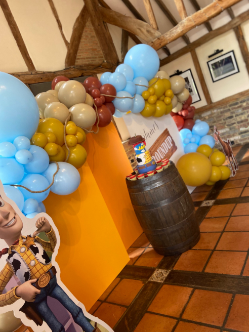 Taylor Designs | Woking | Balloon & Event Styling