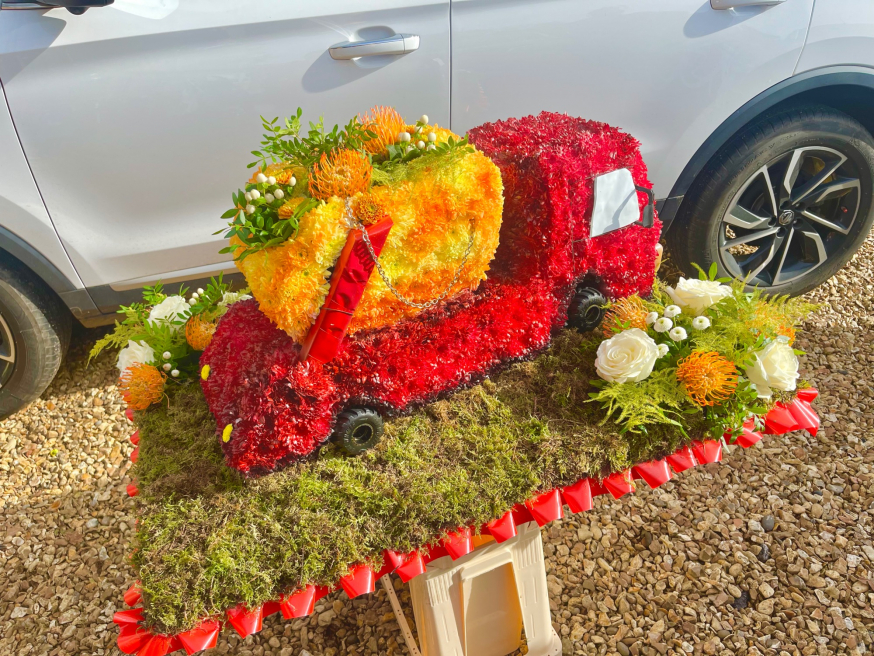 Taylor Designs | Woking | Funerals & sympathy