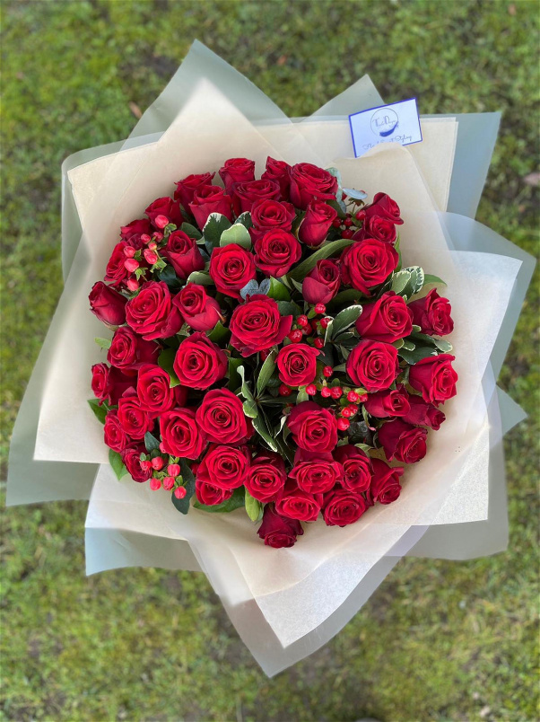 Valentines Day flowers & balloons | ‘Head over heels’ 50 x Rose bouquet.