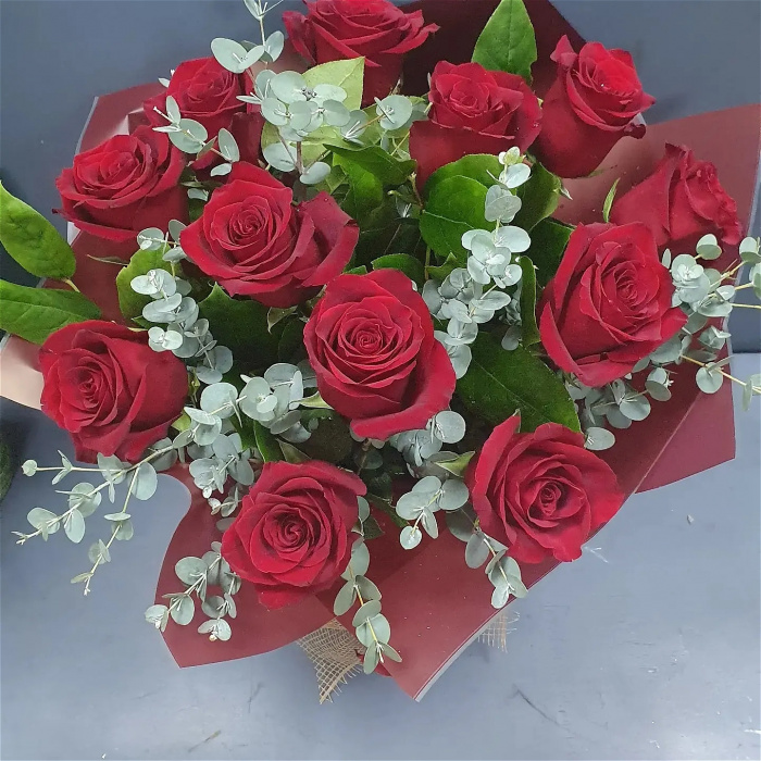Bouquets | Dozen red roses