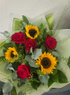 Autumn | Bouquets | Valentine's | Sunflowers and smiles