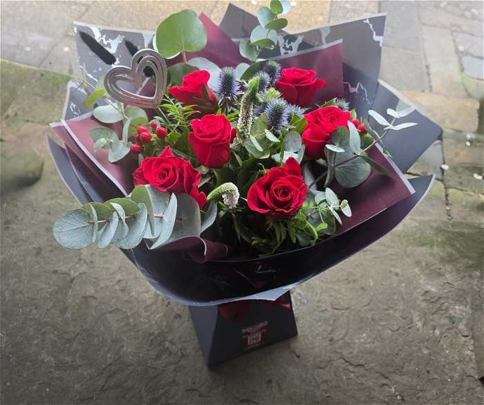 Valentine's | Thunder Struck