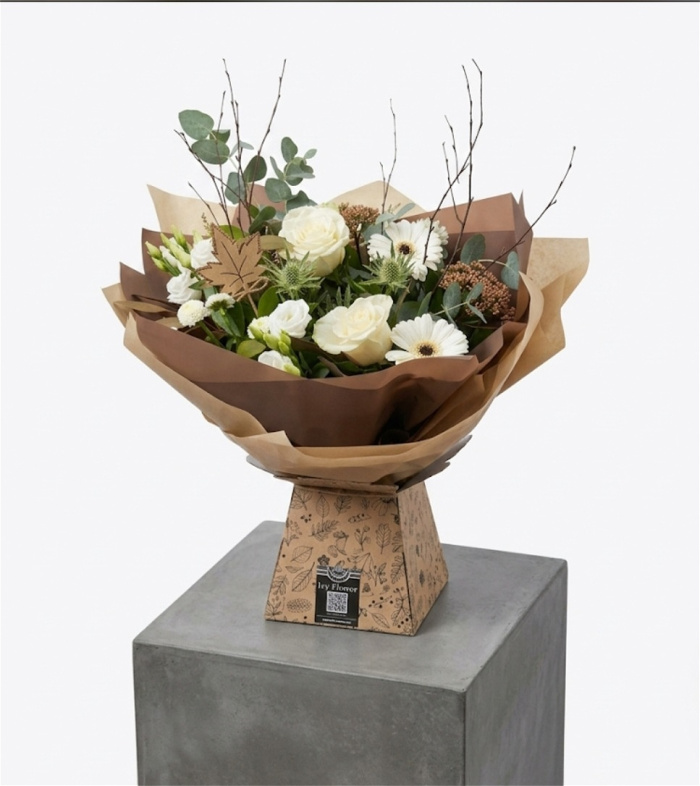 Autumn | The Autumn Neutrals Bouquet | Hand-Tied Fresh Flowers