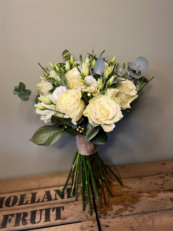 Wedding Package - Classic and Elegant | Classic and Elegant / Bridesmaid Bouquet