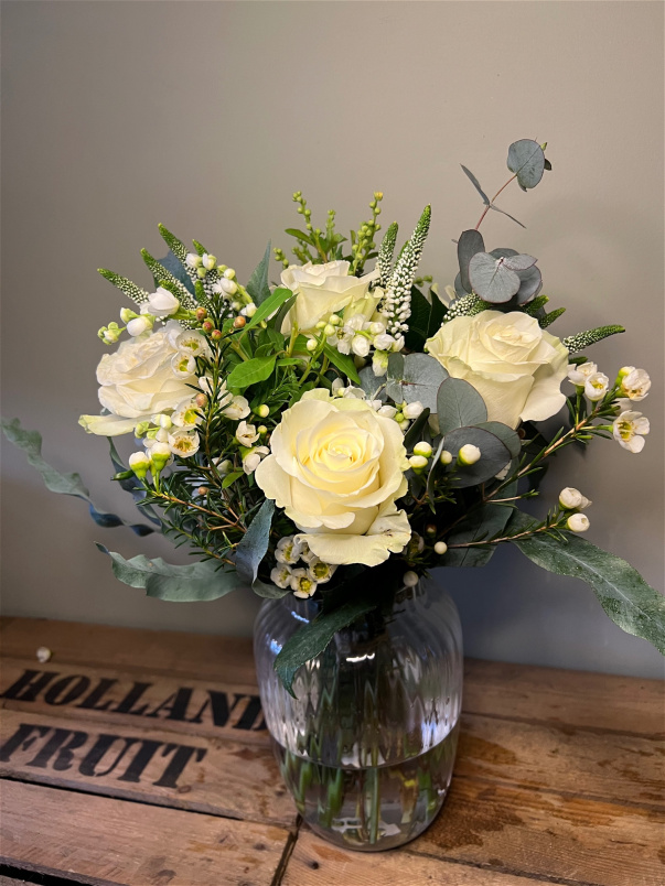 Wedding Package - Classic and Elegant | Classic and Elegant / Vase Arrangements