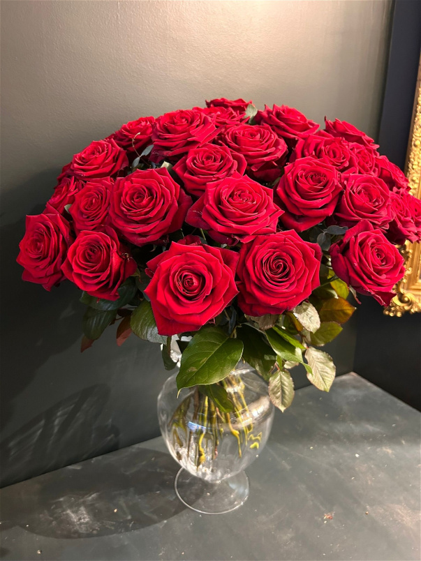 Bouquets, Bunches & Arrangements | mothers day | Shop Flowers | Valentine's Day | 25 Roses